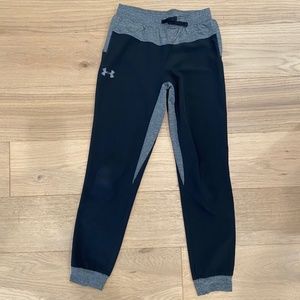 Under Armour Youth Joggers - Size L
